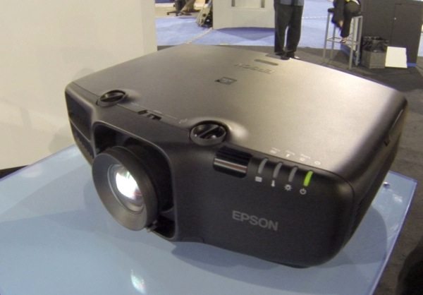 HDBaseT based projectors PowerLite Pro G6900WU
